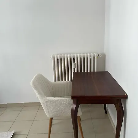 Le Niquet Spacious 2-bedroom In The Heart Of 아파트 앙티브