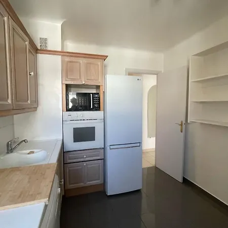 Le Niquet Spacious 2-bedroom In The Heart Of *