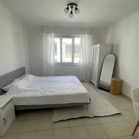 아파트 Le Niquet Spacious 2-bedroom In The Heart Of *