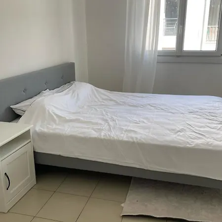 Le Niquet Spacious 2-bedroom In The Heart Of 아파트 앙티브