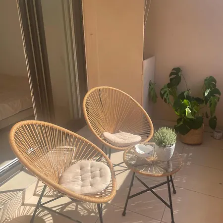 아파트 Le Niquet Spacious 2-bedroom In The Heart Of *