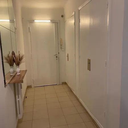 Le Niquet Spacious 2-bedroom In The Heart Of 아파트 앙티브