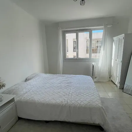 Le Niquet Spacious 2-bedroom In The Heart Of Apartamento Antibes